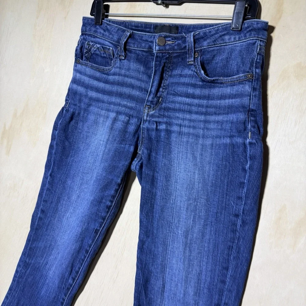 Buckle pre owned